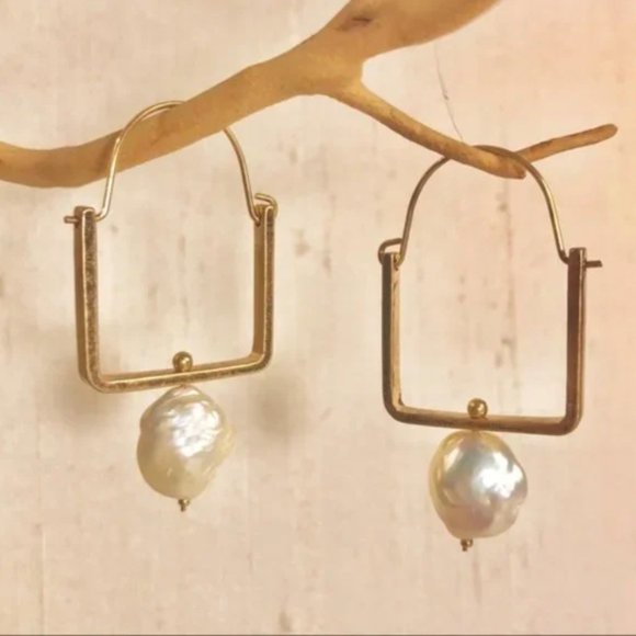 NEW! Natural Pearl Drop Earrings